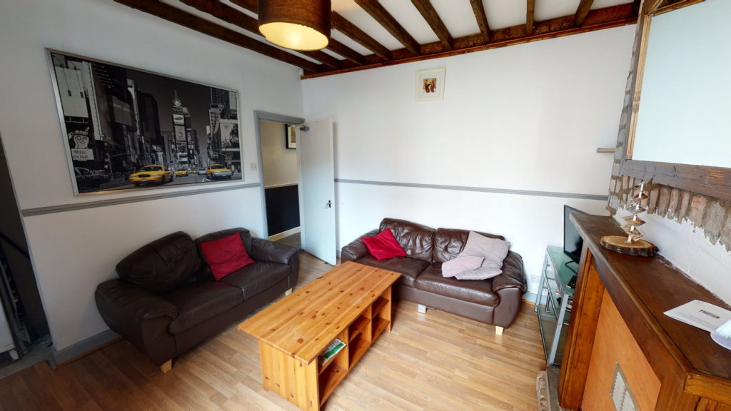 4 bed Mid Terraced House for rent in Nottingham. From Oak Student Letts 4 bed Mid Terraced House for rent in Nottingham. From Oak Student Letts