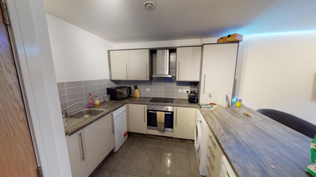 5 bed 1st Floor Flat for rent in Nottingham. From Oak Student Letts 5 bed 1st Floor Flat for rent in Nottingham. From Oak Student Letts