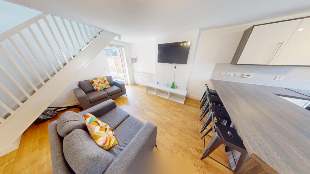 4 bed Town House for rent in Nottingham. From Oak Student Letts