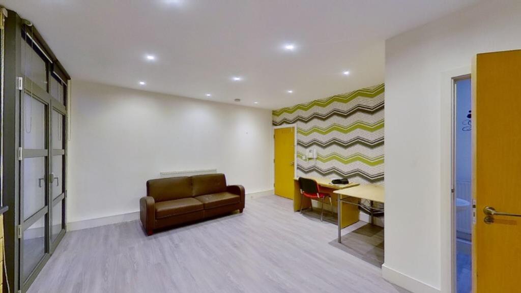 1 bed 1st Floor Flat for rent in Nottingham. From Oak Student Letts 1 bed 1st Floor Flat for rent in Nottingham. From Oak Student Letts