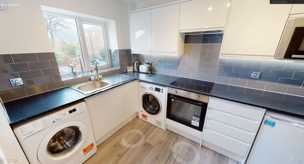 2 bed Mid Terraced House for rent in Nottingham. From Oak Student Letts 2 bed Mid Terraced House for rent in Nottingham. From Oak Student Letts