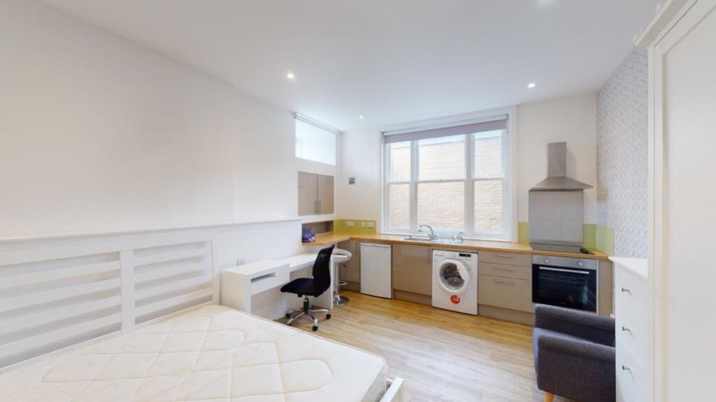 1 bed Mid Terraced House for rent in Nottingham. From Oak Student Letts