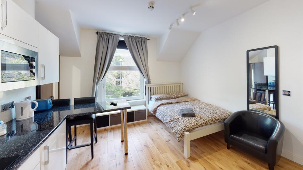 4 bed Studio for rent in Nottingham. From Oak Student Letts