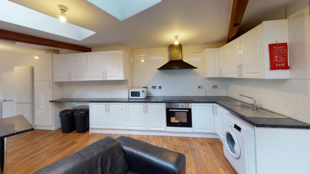 3 bed Apartment for rent in Nottingham. From Oak Student Letts