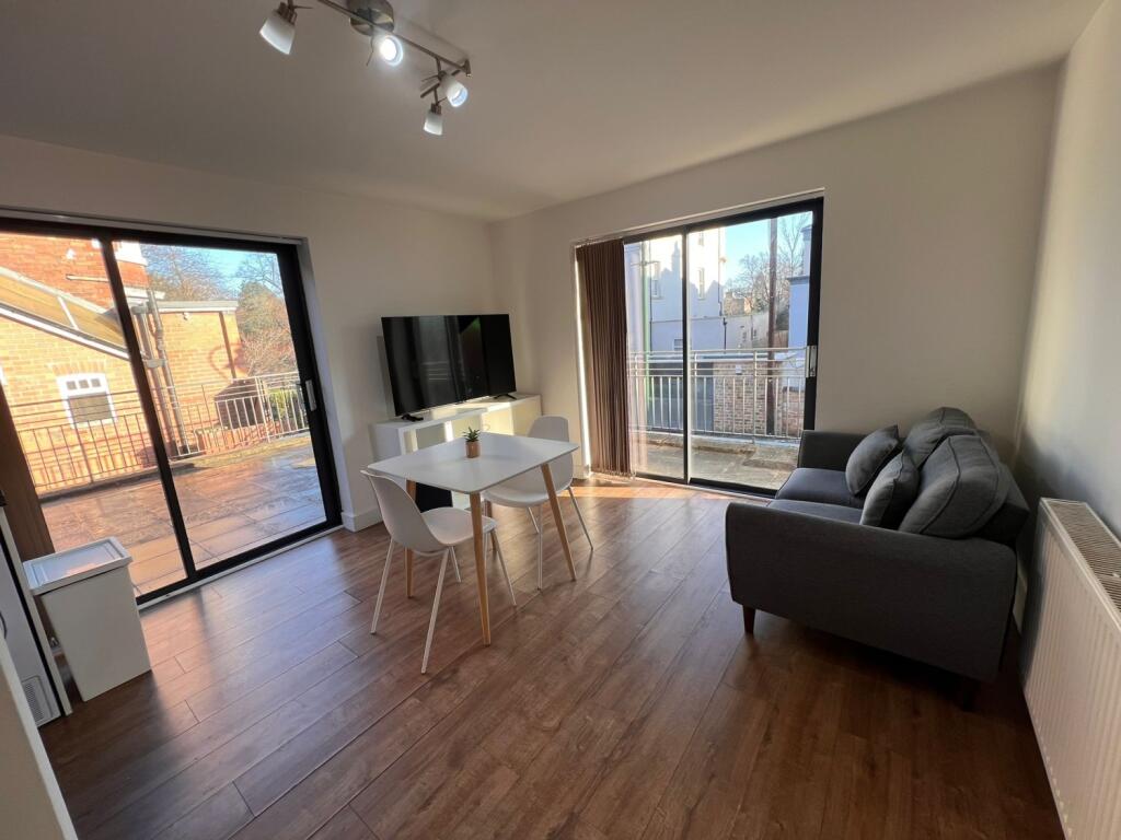 2 bed Penthouse for rent in Nottingham. From Oak Student Letts