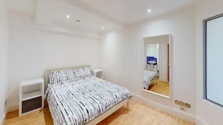 2 bed Mid Terraced House for rent in Nottingham. From Oak Student Letts