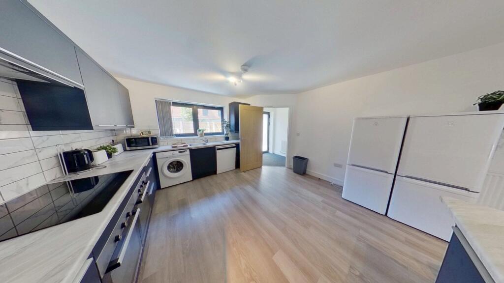 6 bed Mid Terraced House for rent in Nottingham. From Oak Student Letts