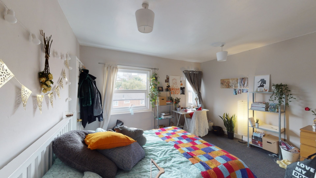 4 bed Mid Terraced House for rent in Nottingham. From Oak Student Letts 4 bed Mid Terraced House for rent in Nottingham. From Oak Student Letts