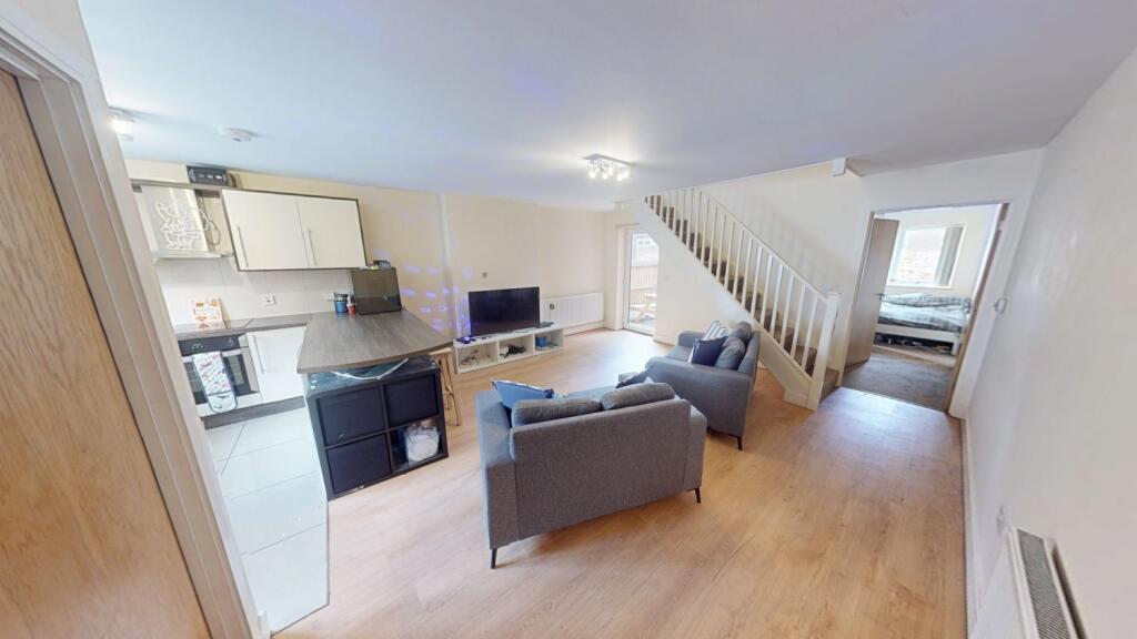 4 bed Town House for rent in Nottingham. From Oak Student Letts