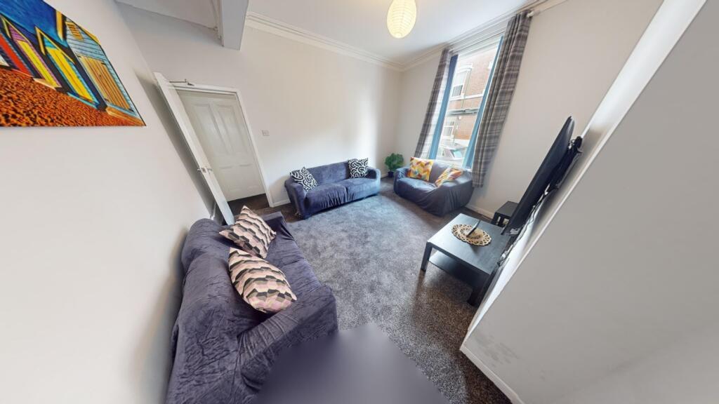 5 bed Mid Terraced House for rent in Nottingham. From Oak Student Letts