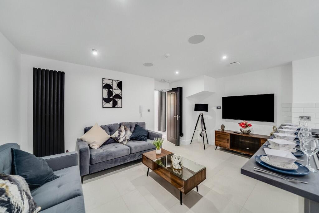 6 bed Mid Terraced House for rent in Liverpool. From Bric Living - Liverpool 6 bed Mid Terraced House for rent in Liverpool. From Bric Living - Liverpool