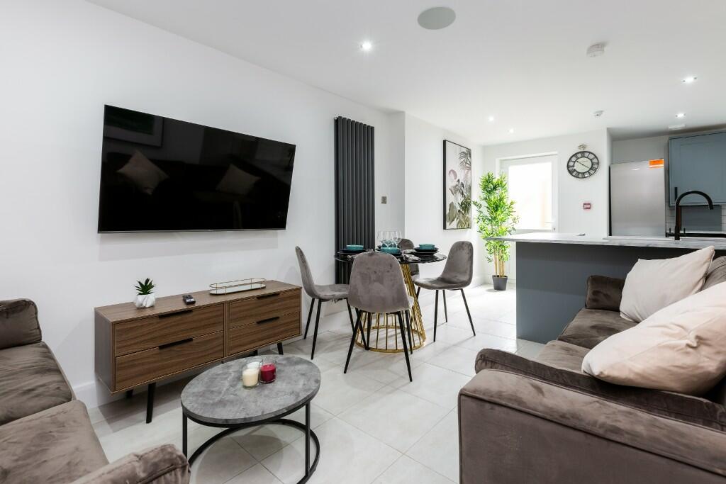 5 bed Mid Terraced House for rent in Liverpool. From Bric Living - Liverpool