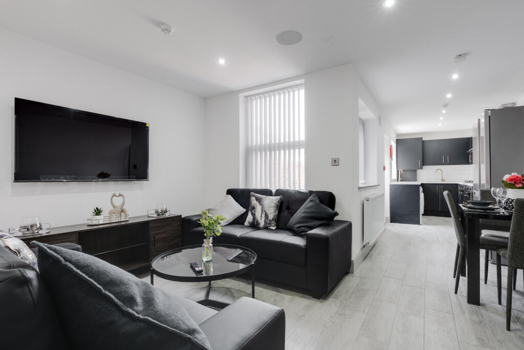 6 bed Mid Terraced House for rent in Liverpool. From Bric Living - Liverpool