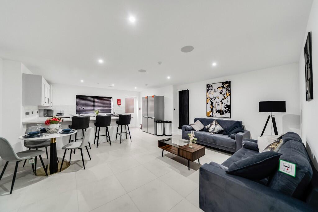 6 bed Mid Terraced House for rent in Liverpool. From Bric Living - Liverpool