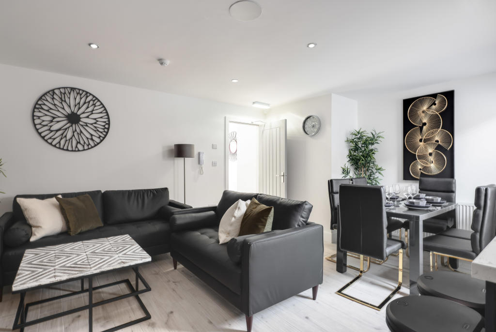 6 bed Mid Terraced House for rent in Liverpool. From Bric Living - Liverpool