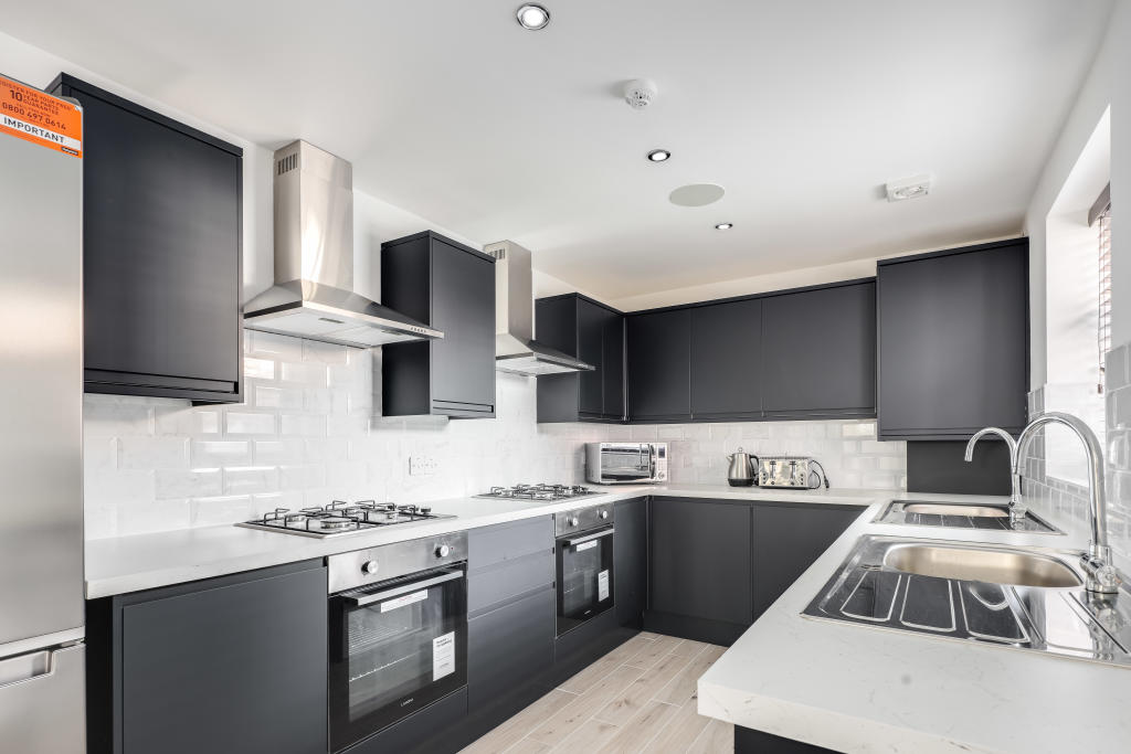 6 bed Mid Terraced House for rent in Liverpool. From Bric Living - Liverpool
