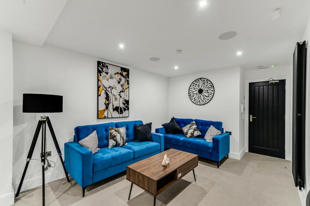 6 bed Mid Terraced House for rent in Liverpool. From Bric Living - Liverpool