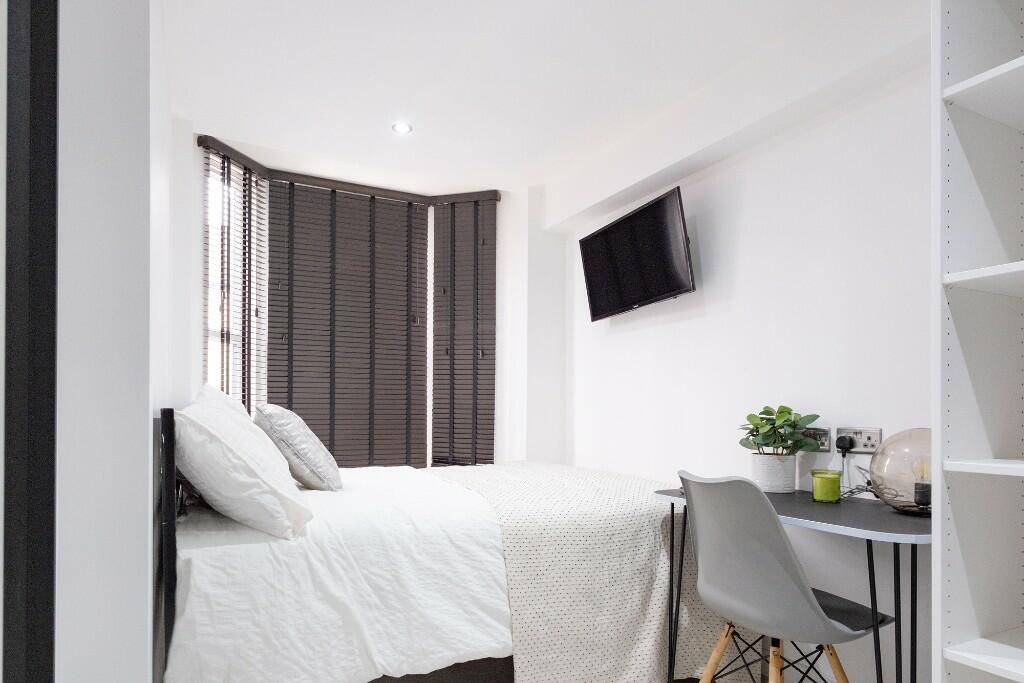 6 bed Mid Terraced House for rent in Lincoln. From Bric Living - Lincoln