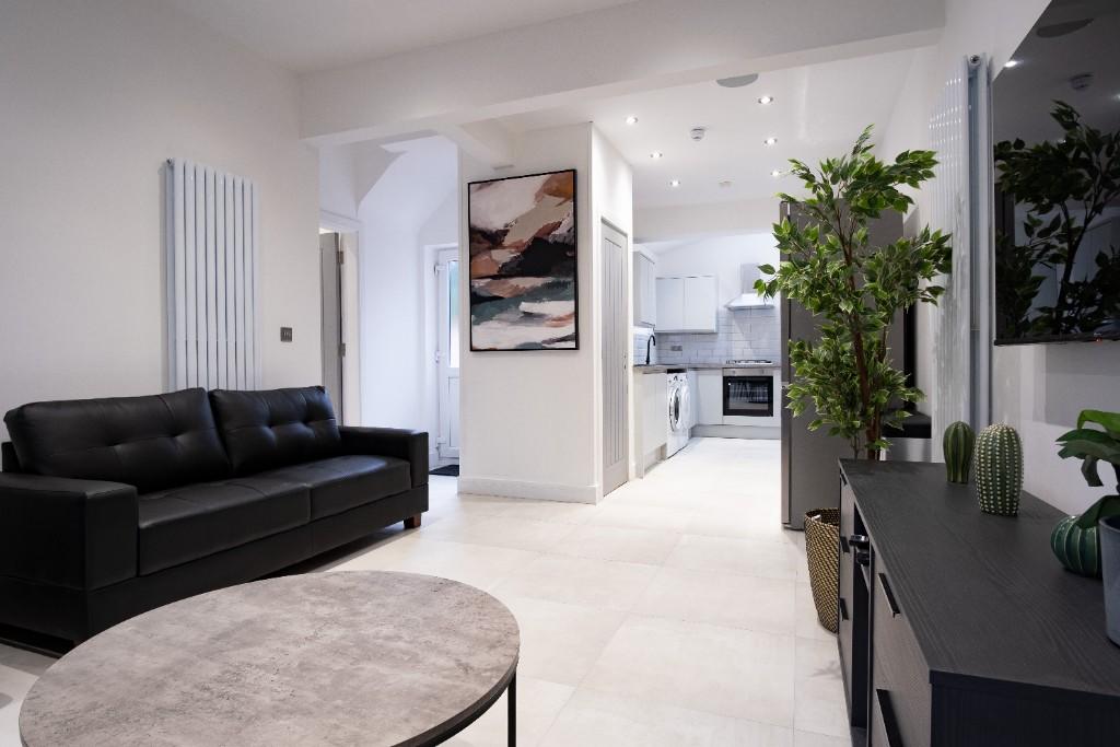 6 bed Mid Terraced House for rent in North Greetwell. From Bric Living - Lincoln 6 bed Mid Terraced House for rent in North Greetwell. From Bric Living - Lincoln