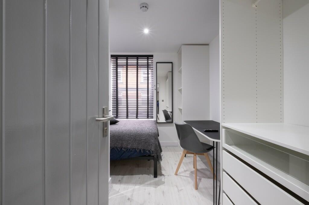 6 bed Mid Terraced House for rent in Harmston. From Bric Living - Lincoln