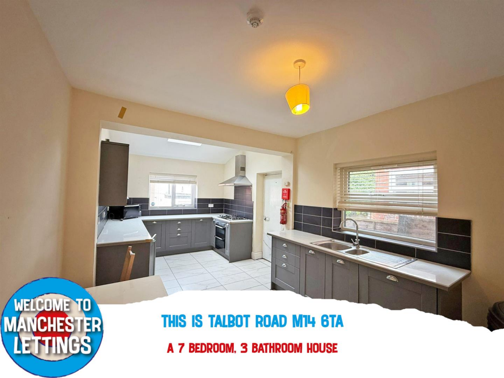7 bed Mid Terraced House for rent in Stockport. From Welcome To Manchester Lettings