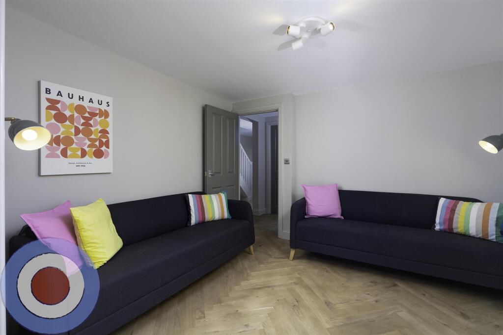 7 bed Detached for rent in Manchester. From Welcome To Manchester Lettings