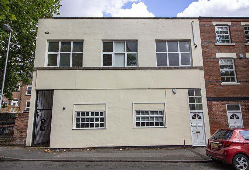 4 bed 1st Floor Flat for rent in Nottingham. From Mega Close - Nottingham