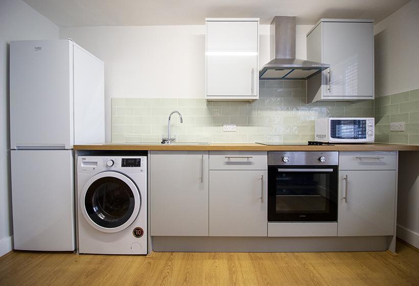 3 bed 1st Floor Flat for rent in Nottingham. From Mega Close - Nottingham