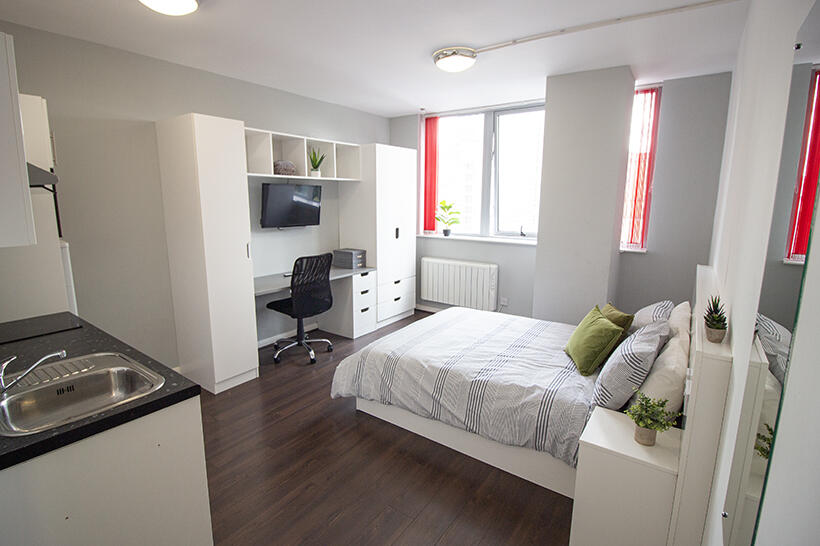 4 bed Studio for rent in Nottingham. From Mega Close - Nottingham 4 bed Studio for rent in Nottingham. From Mega Close - Nottingham