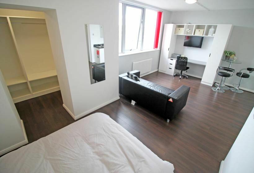 4 bed Studio for rent in Nottingham. From Mega Close - Nottingham