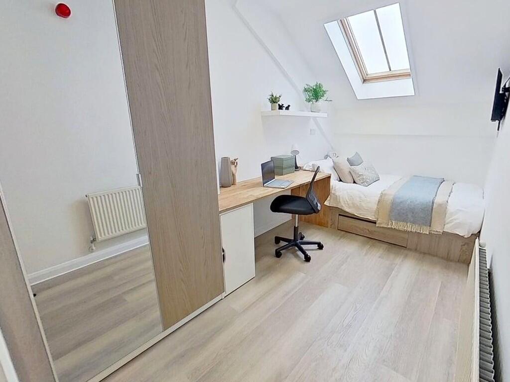 5 bed Annexe for rent in Nottingham. From Mega Close - Nottingham