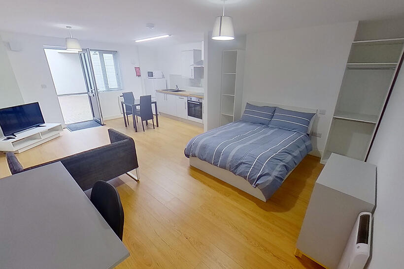 4 bed Studio for rent in Nottingham. From Mega Close - Nottingham