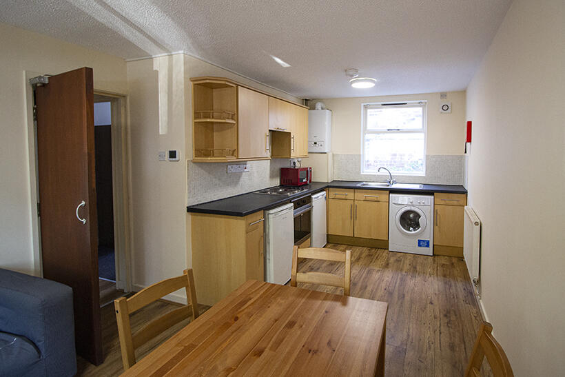 3 bed Town House for rent in Nottingham. From Mega Close - Nottingham
