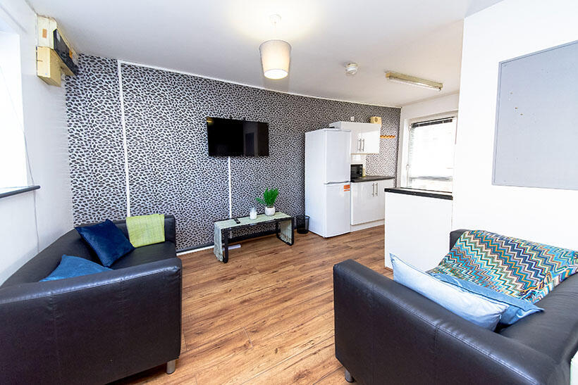 3 bed Town House for rent in Nottingham. From Mega Close - Nottingham