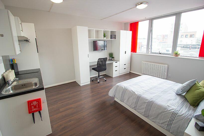 4 bed Studio for rent in Nottingham. From Mega Close - Nottingham