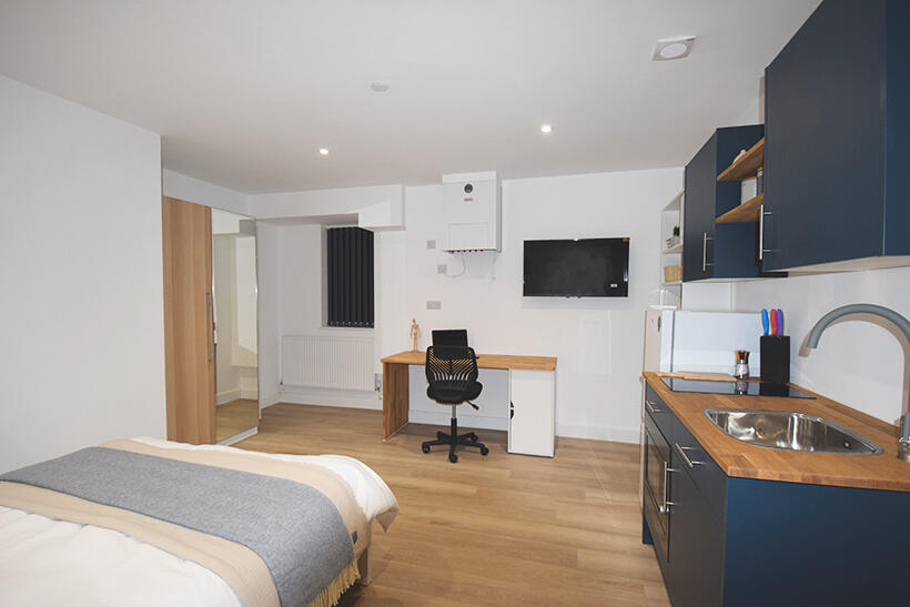 4 bed Studio for rent in Nottingham. From Mega Close - Nottingham