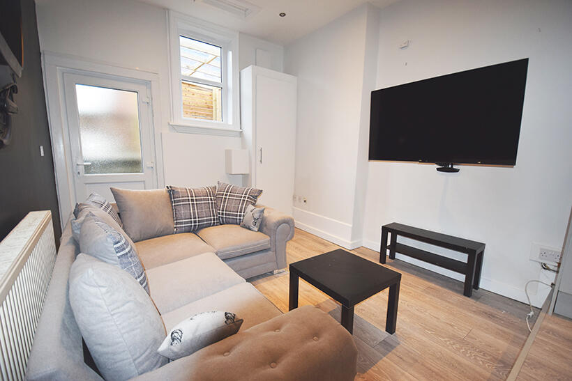 7 bed Annexe for rent in Nottingham. From Mega Close - Nottingham 7 bed Annexe for rent in Nottingham. From Mega Close - Nottingham