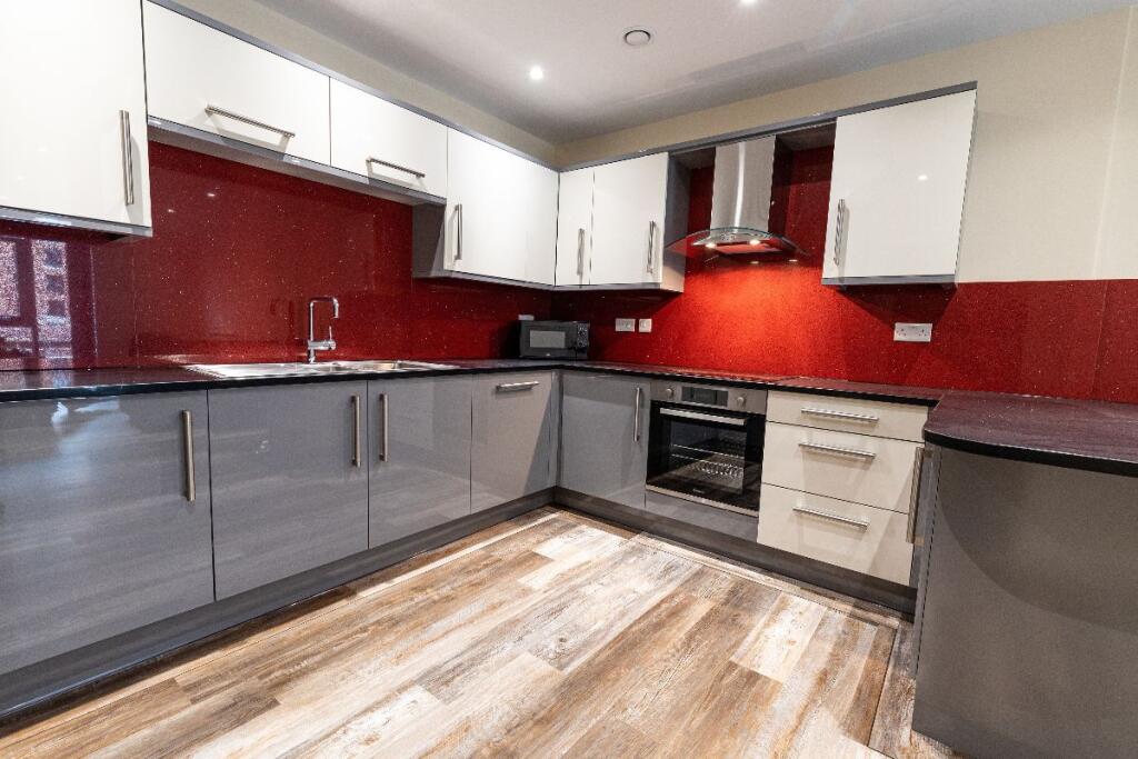 3 bed Apartment for rent in Long Line. From MAF Students