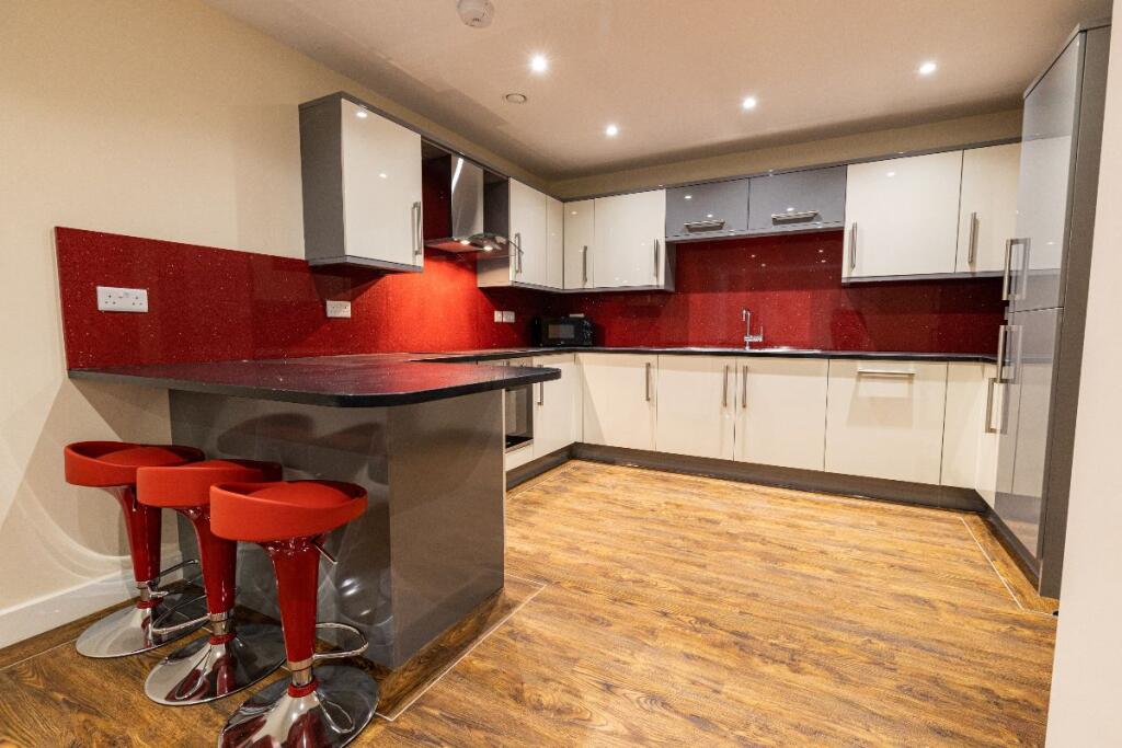 3 bed Apartment for rent in Long Line. From MAF Students