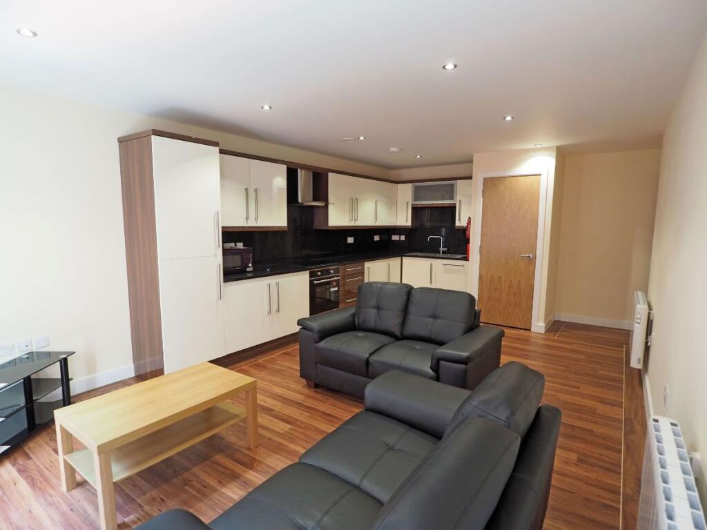 4 bed Apartment for rent in Sheffield. From MAF Students