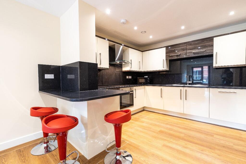 3 bed Apartment for rent in Long Line. From MAF Students