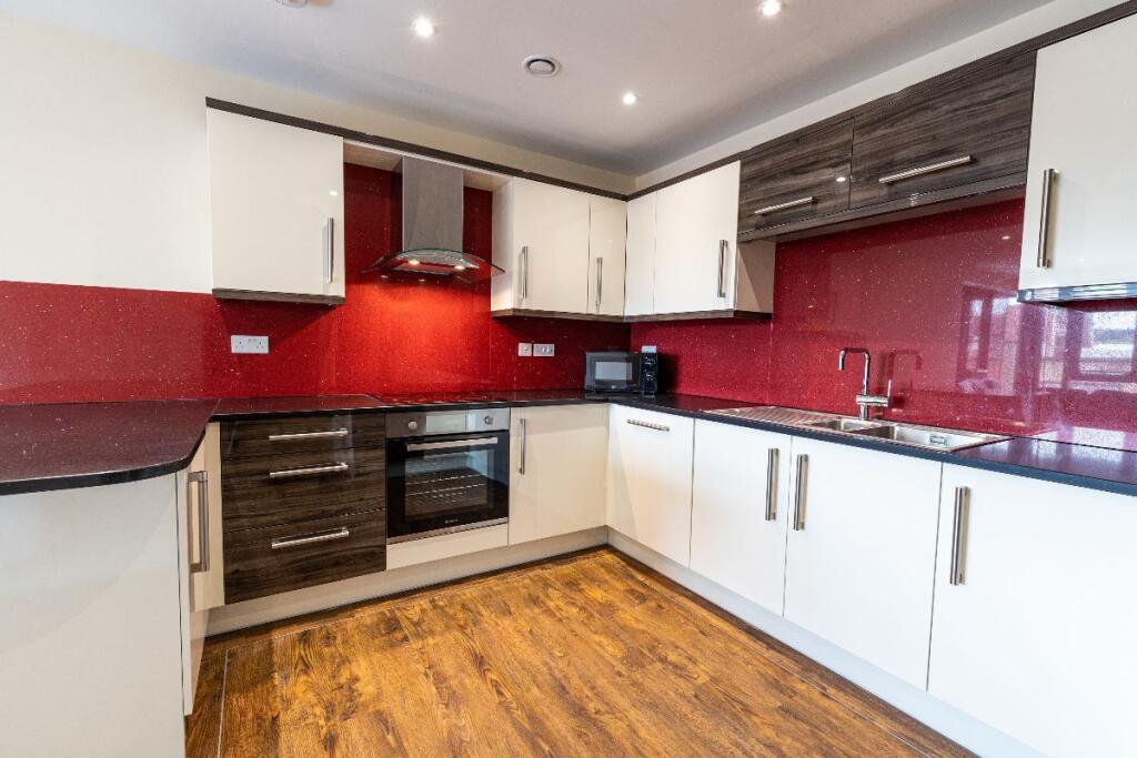 3 bed Apartment for rent in Long Line. From MAF Students