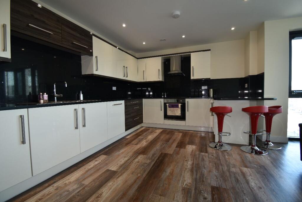 3 bed Apartment for rent in Long Line. From MAF Students