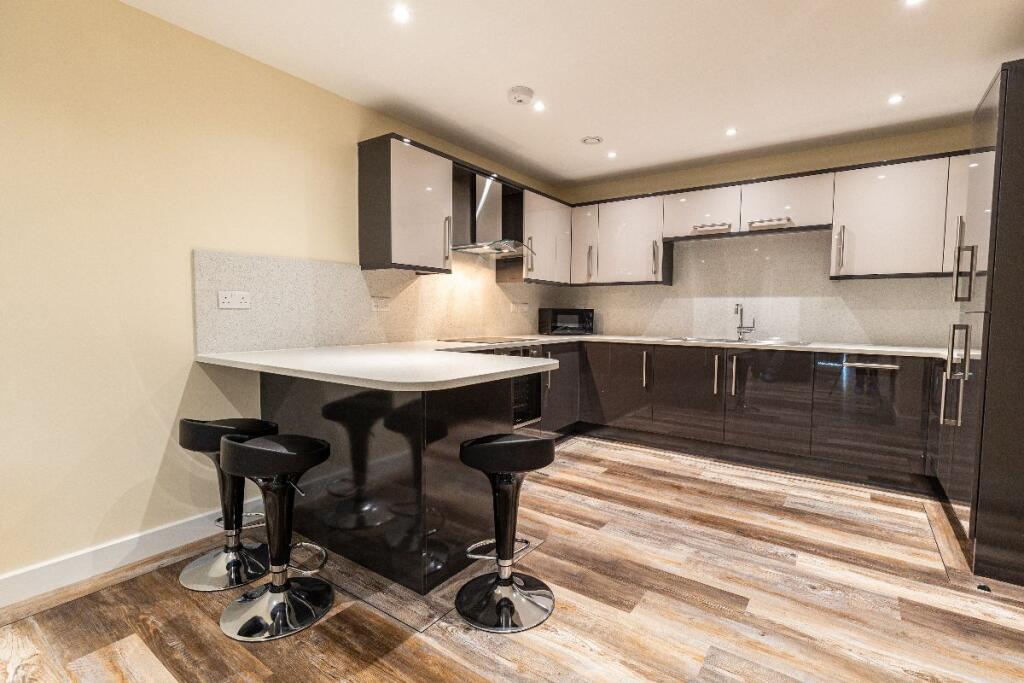 3 bed Apartment for rent in Long Line. From MAF Students