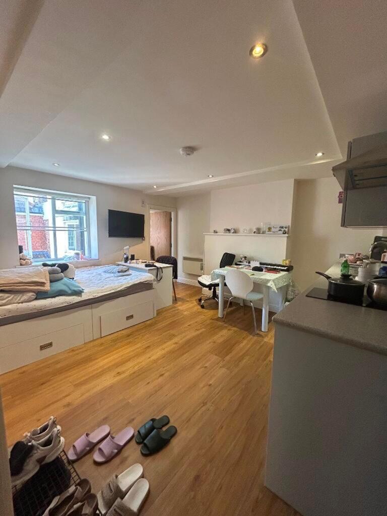 4 bed Studio for rent in Bristol. From Xeno Property - Bristol
