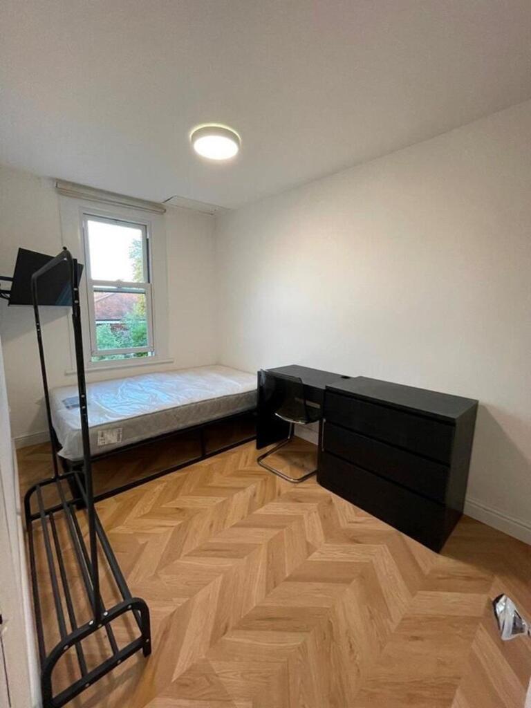 4 bed Mid Terraced House for rent in Bristol. From Xeno Property - Bristol
