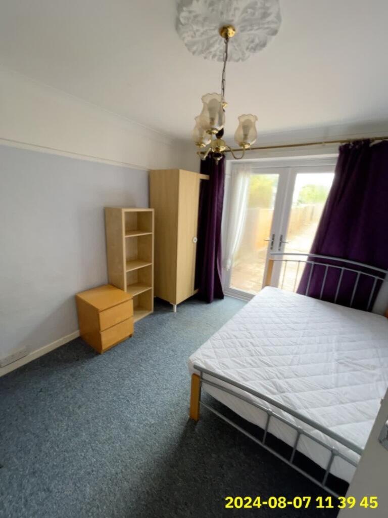 5 bed Mid Terraced House for rent in Filton. From Xeno Property - Bristol 5 bed Mid Terraced House for rent in Filton. From Xeno Property - Bristol