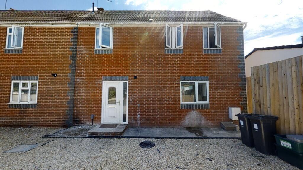 8 bed Mid Terraced House for rent in Filton. From Xeno Property - Bristol 8 bed Mid Terraced House for rent in Filton. From Xeno Property - Bristol