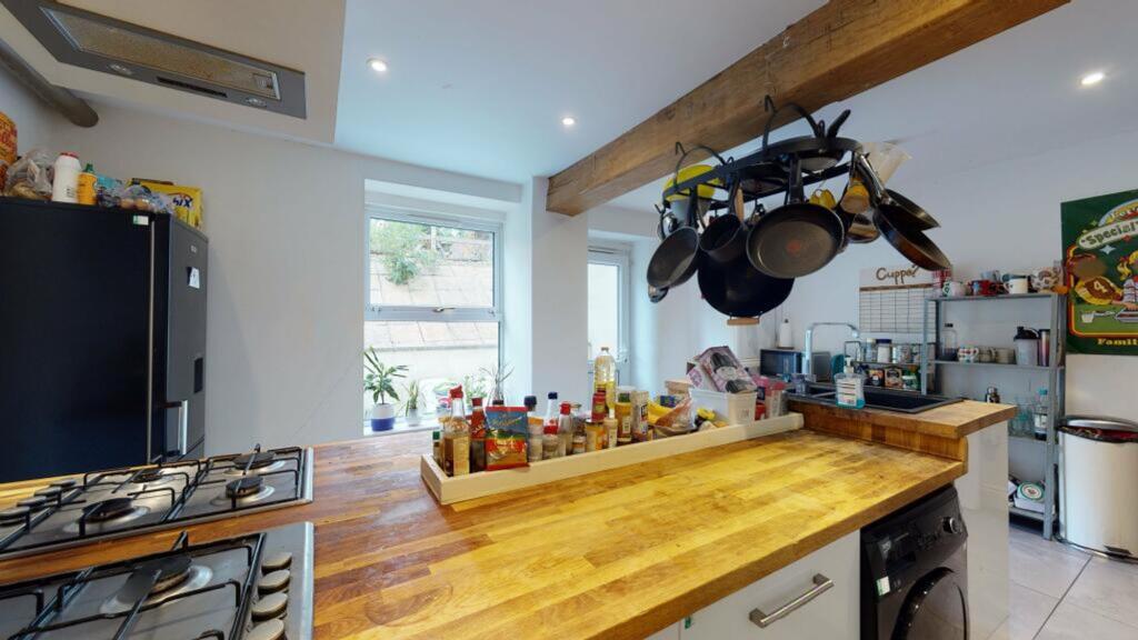 4 bed Not Specified for rent in Bristol. From Xeno Property - Bristol 4 bed Not Specified for rent in Bristol. From Xeno Property - Bristol