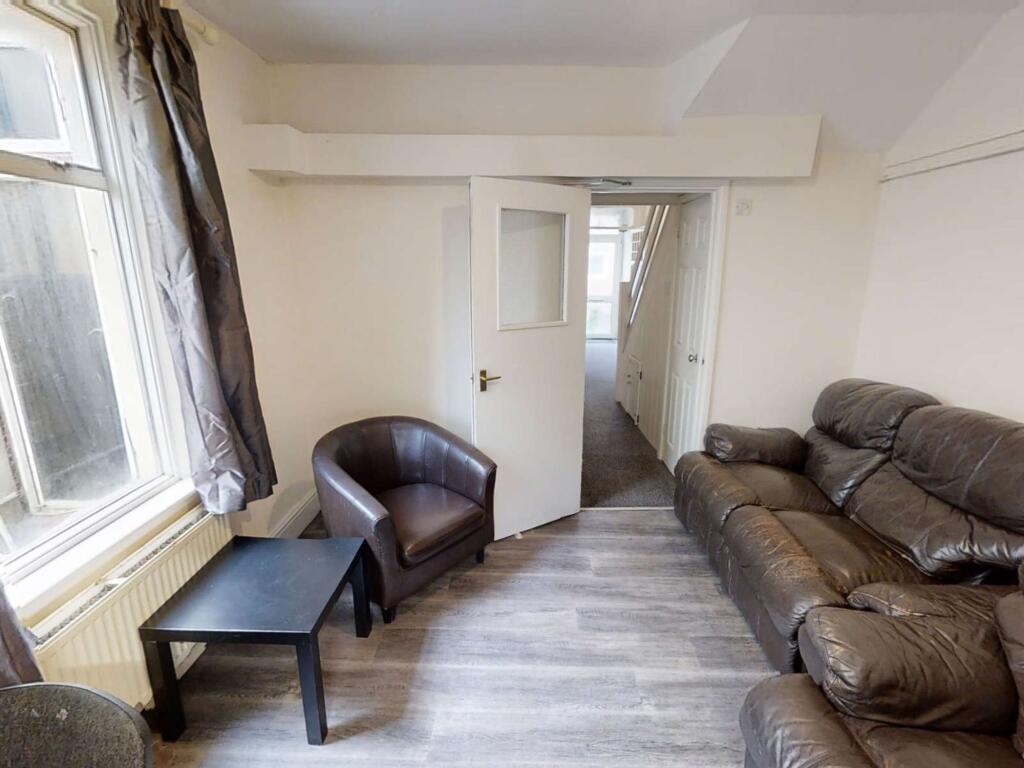 5 bed Mid Terraced House for rent in Stapleton. From Xeno Property - Bristol 5 bed Mid Terraced House for rent in Stapleton. From Xeno Property - Bristol
